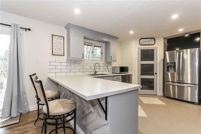 1725 Tiny Beaches Road S, House detached with 4 bedrooms, 2 bathrooms and 9 parking in Tiny ON | Image 14