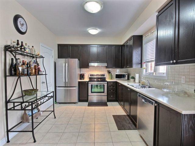13 Oswald Rd, House semidetached with 4 bedrooms, 3 bathrooms and 2 parking in Brampton ON | Image 10