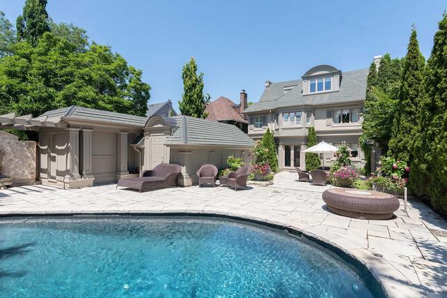 36 Hillholm Rd, House detached with 4 bedrooms, 6 bathrooms and 6 parking in Toronto ON | Image 9