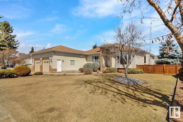 5116 53 Av, House detached with 4 bedrooms, 3 bathrooms and null parking in Mundare AB | Image 3
