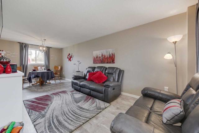 338 Emms Dr, House detached with 3 bedrooms, 2 bathrooms and 6 parking in Barrie ON | Image 4