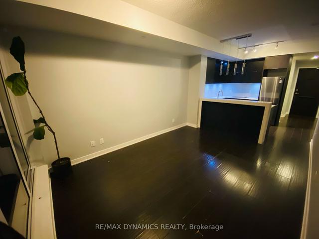 1703 - 170 Sumach St, Condo with 1 bedrooms, 1 bathrooms and 1 parking in Toronto ON | Image 8