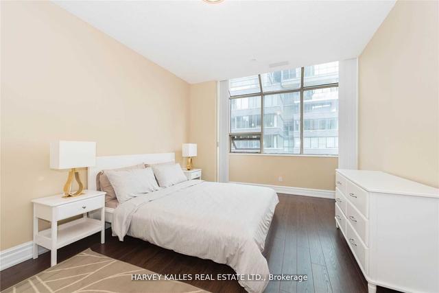 302 - 393 King St W, Condo with 2 bedrooms, 2 bathrooms and 1 parking in Toronto ON | Image 4