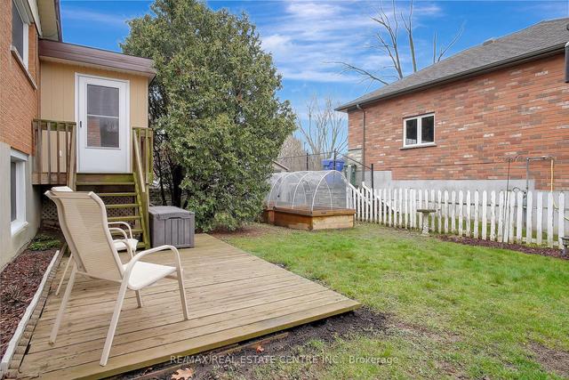 290 Exhibition St, House detached with 3 bedrooms, 2 bathrooms and 6 parking in Guelph ON | Image 26