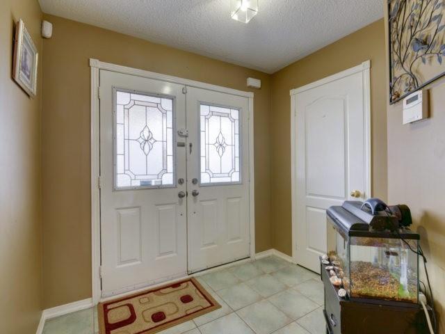 42 Briarcroft Rd, House detached with 3 bedrooms, 4 bathrooms and 4 parking in Brampton ON | Image 3