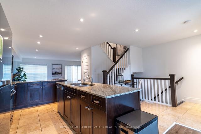 53 Woolwich St, House attached with 3 bedrooms, 3 bathrooms and 3 parking in Kitchener ON | Image 29