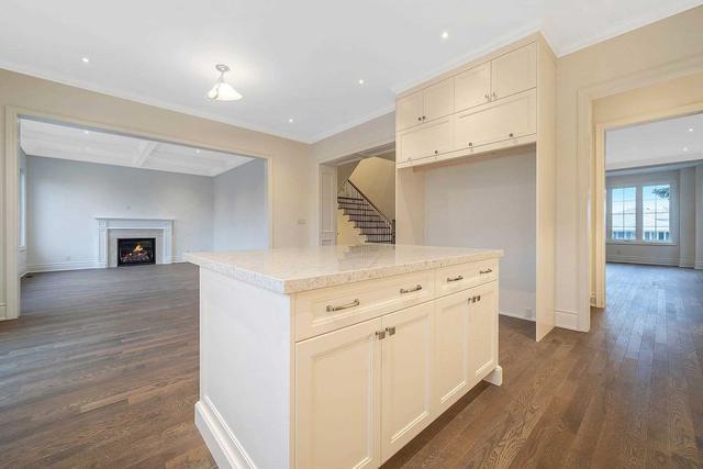 317 La Rose Ave, House detached with 4 bedrooms, 4 bathrooms and 4 parking in Toronto ON | Image 4