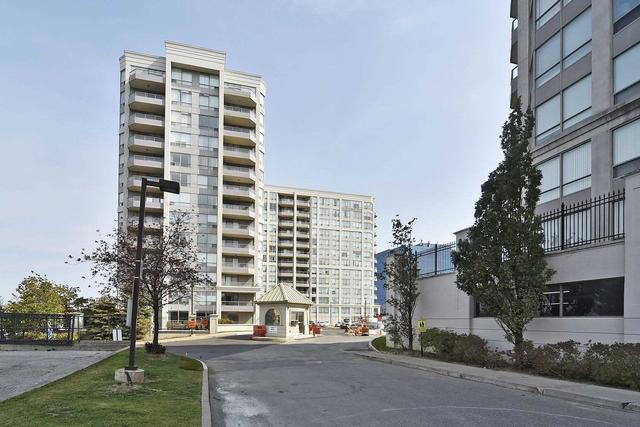 1020 - 9017 Leslie St, Condo with 2 bedrooms, 2 bathrooms and 1 parking in Richmond Hill ON | Image 11