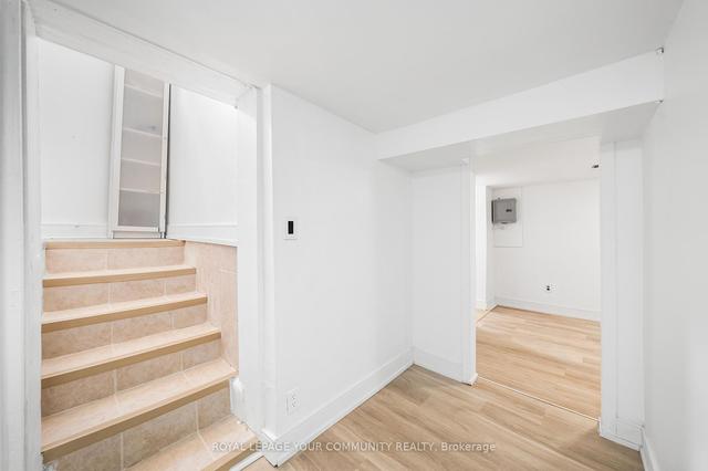 70 Fifth St, House detached with 2 bedrooms, 3 bathrooms and 1 parking in Toronto ON | Image 11