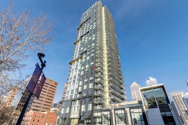 808 - 310 12 Avenue Sw, Condo with 2 bedrooms, 2 bathrooms and 1 parking in Calgary AB | Image 1