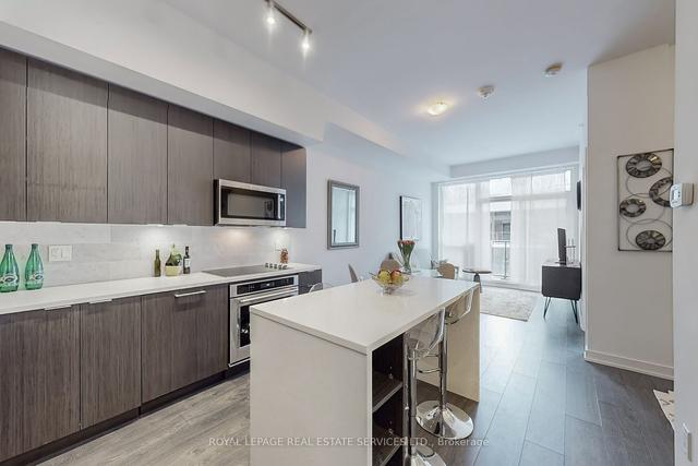 736 - 38 Iannuzzi St, Condo with 1 bedrooms, 1 bathrooms and 1 parking in Toronto ON | Image 5