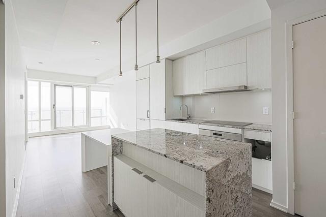 4607 - 1 Bloor St E, Condo with 2 bedrooms, 2 bathrooms and 0 parking in Toronto ON | Image 4