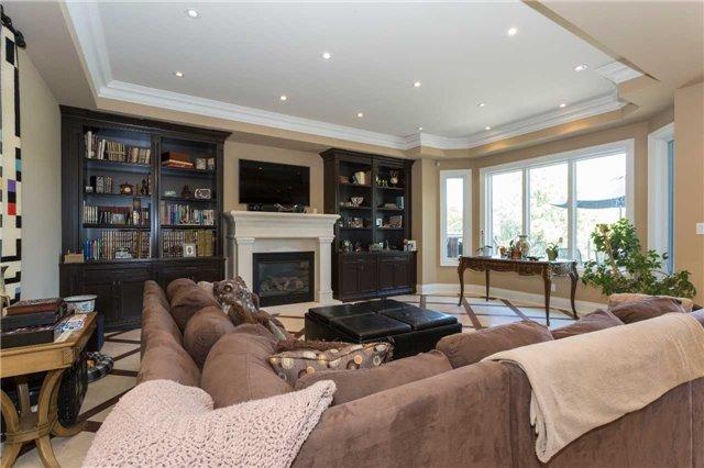 19 Brockington Cres, House detached with 6 bedrooms, 8 bathrooms and 4 parking in Toronto ON | Image 4