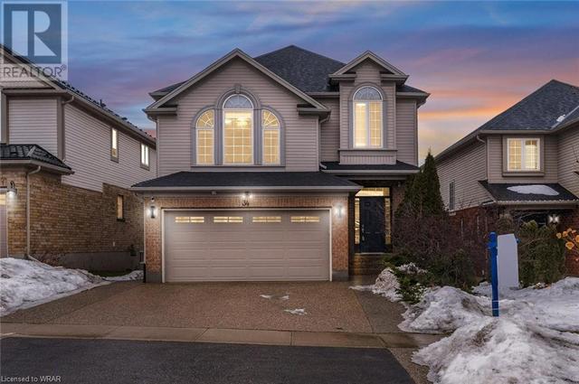 34 Pebblecreek Drive, House detached with 3 bedrooms, 2 bathrooms and 5 parking in Kitchener ON | Image 2