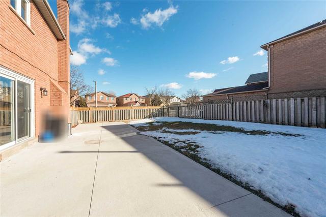 86 Nuffield St, House detached with 4 bedrooms, 3 bathrooms and 6 parking in Brampton ON | Image 33