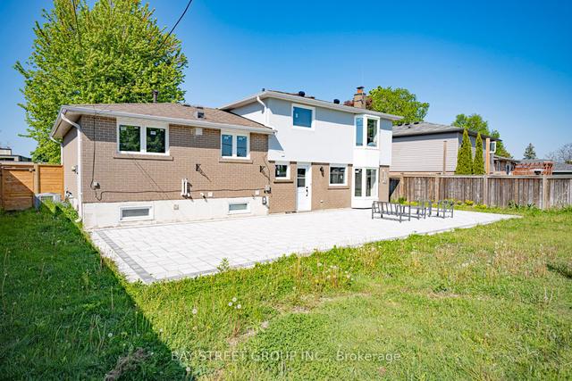 23 Crawford Dr, House detached with 3 bedrooms, 4 bathrooms and 6 parking in Ajax ON | Image 28