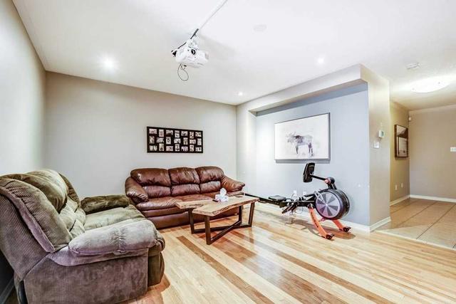 80 Argento Cres, House attached with 3 bedrooms, 3 bathrooms and 2 parking in Vaughan ON | Image 5
