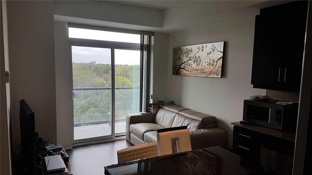 706 - 68 Canterbury Pl, Condo with 1 bedrooms, 1 bathrooms and 1 parking in Toronto ON | Image 5