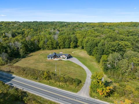 10652 County Road 2, House detached with 3 bedrooms, 3 bathrooms and 12 parking in Alnwick/Haldimand ON | Card Image