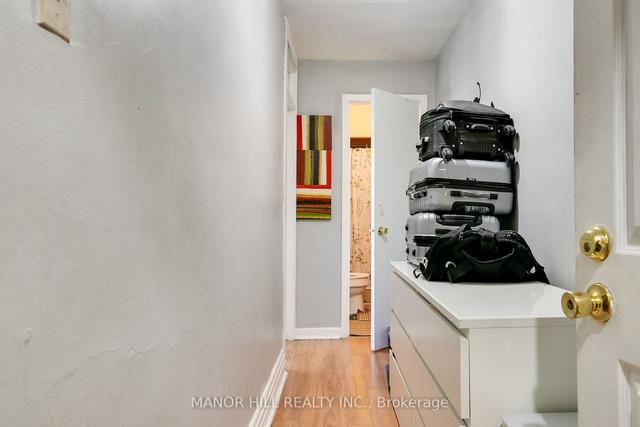 1531 Dupont St, House semidetached with 4 bedrooms, 6 bathrooms and 4 parking in Toronto ON | Image 14