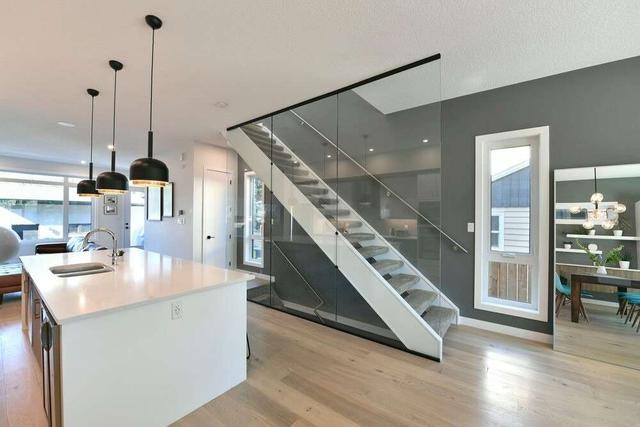 7724 86 Ave, House detached with 3 bedrooms, 4 bathrooms and 3 parking in Edmonton AB | Image 2