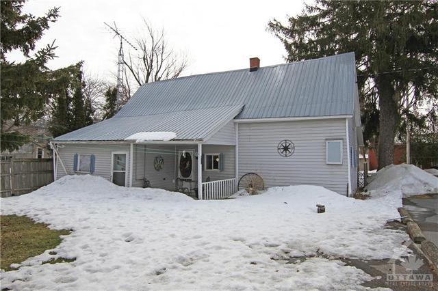 12381 County Road 18 Road, House detached with 2 bedrooms, 1 bathrooms and 2 parking in South Dundas ON | Image 23