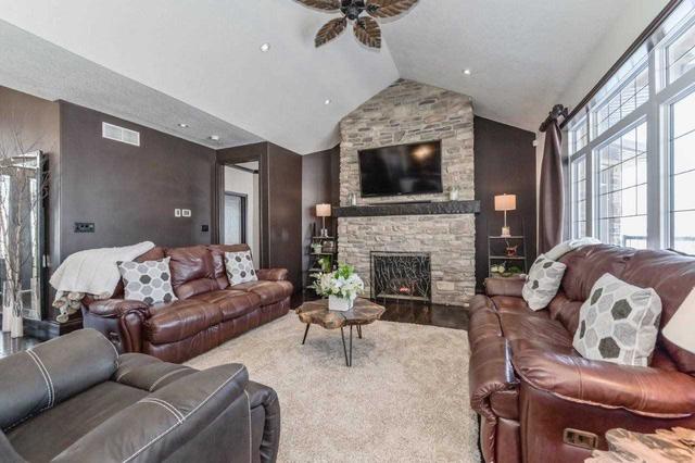 7076 Sideroad 2 Sdrd, Home with 3 bedrooms, 4 bathrooms and 20 parking in Wellington North ON | Image 5