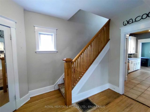 310 Frederick Ave, House detached with 3 bedrooms, 2 bathrooms and 2 parking in Peterborough ON | Image 2