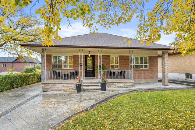 24 Flamingo Cres, House detached with 3 bedrooms, 2 bathrooms and 4 parking in Toronto ON | Card Image