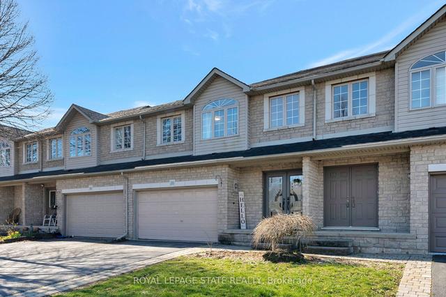 100 Foxborough Dr, House attached with 3 bedrooms, 2 bathrooms and 3.5 parking in Hamilton ON | Image 1