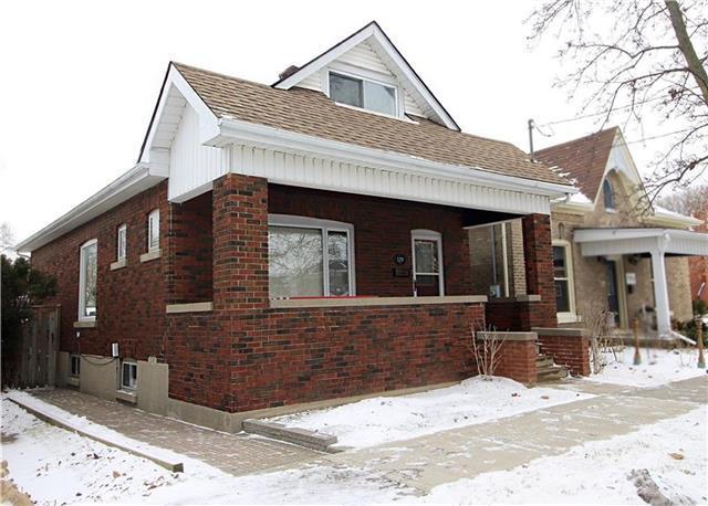 129 Brock St, House detached with 3 bedrooms, 2 bathrooms and null parking in Brantford ON | Image 1