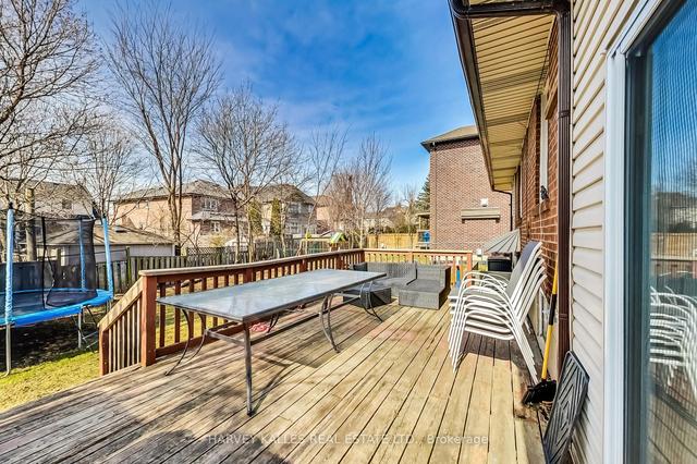 14 Almington St, House detached with 3 bedrooms, 3 bathrooms and 5 parking in Toronto ON | Image 27