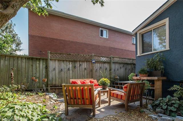 293 Montreal Street, House detached with 2 bedrooms, 1 bathrooms and 1 parking in Kingston ON | Image 23