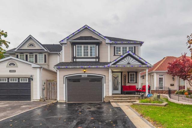 1019 Roseheath St, House detached with 3 bedrooms, 4 bathrooms and 5 parking in Oshawa ON | Image 1
