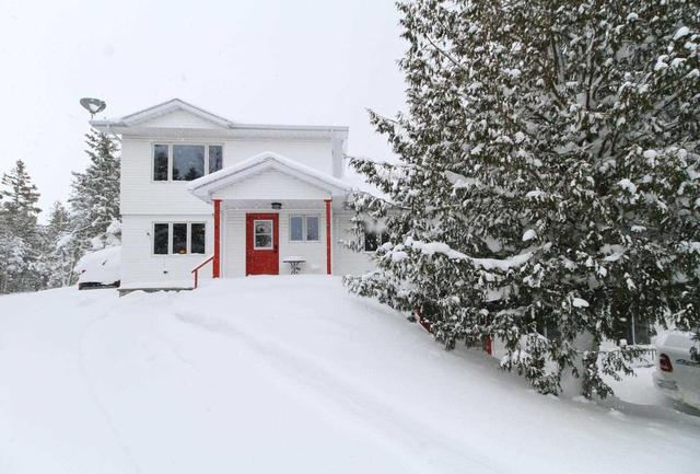 68 Harpur Dr, House detached with 6 bedrooms, 3 bathrooms and 8 parking in Northern Bruce Peninsula ON | Image 1