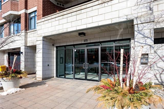 303 - 375 Lisgar Street, Condo with 2 bedrooms, 1 bathrooms and 1 parking in Ottawa ON | Image 2