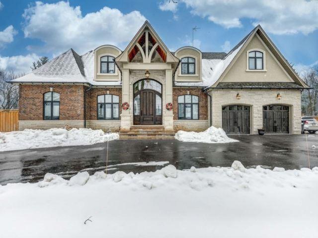 8201 Churchville Rd, House detached with 5 bedrooms, 7 bathrooms and 12 parking in Brampton ON | Image 1