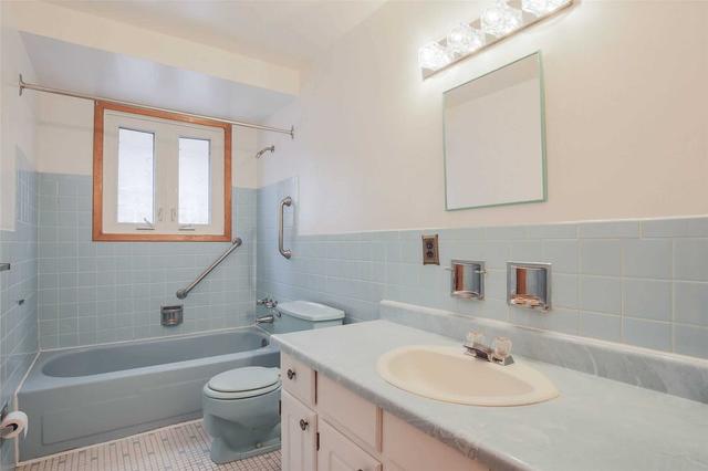 59 Wolseley St, House semidetached with 3 bedrooms, 2 bathrooms and 1.5 parking in Toronto ON | Image 7