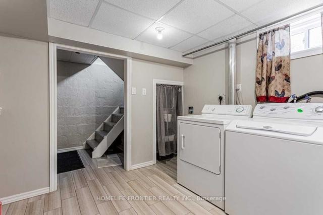 19 Westchester St, House detached with 3 bedrooms, 1 bathrooms and 2 parking in Toronto ON | Image 7