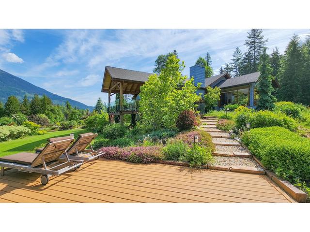 6890 Harrop Procter Road, House detached with 3 bedrooms, 3 bathrooms and 8 parking in Central Kootenay E BC | Image 30
