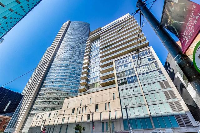 2513 - 210 Victoria St, Condo with 1 bedrooms, 2 bathrooms and 0 parking in Toronto ON | Image 1