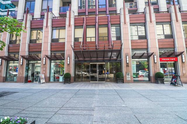 1111 - 85 Bloor St E, Condo with 2 bedrooms, 2 bathrooms and 1 parking in Toronto ON | Image 1
