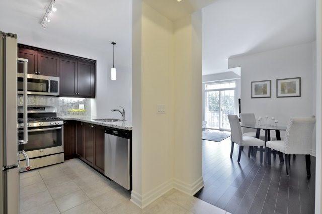 212 - 2300 Upper Middle Rd W, Condo with 1 bedrooms, 1 bathrooms and 2 parking in Oakville ON | Image 3