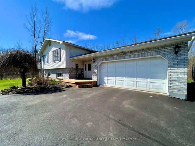 537 Old Madoc Rd, House detached with 3 bedrooms, 4 bathrooms and 8 parking in Belleville ON | Image 12
