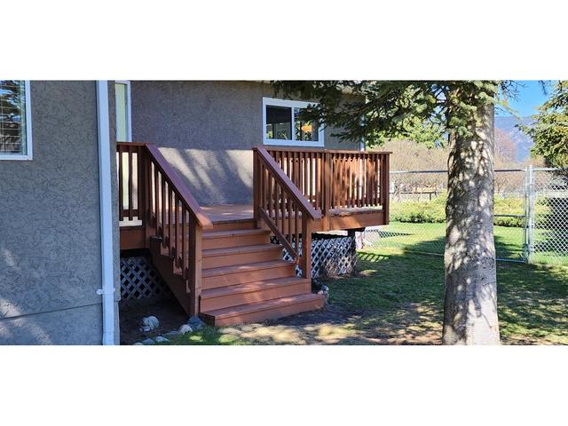 1480 Carson Road, House detached with 3 bedrooms, 3 bathrooms and null parking in Kootenay Boundary D BC | Image 44