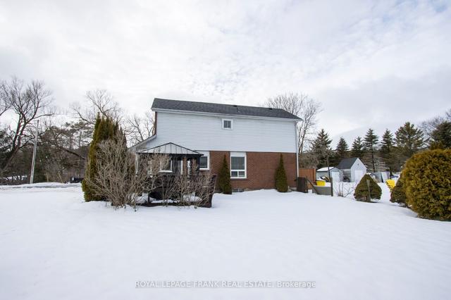 9 Homestead Rd, House detached with 3 bedrooms, 2 bathrooms and 11 parking in Kawartha Lakes ON | Image 17