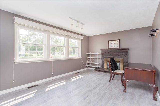 17 Rockcliffe Rd, House detached with 2 bedrooms, 2 bathrooms and 2 parking in St. Catharines ON | Image 15