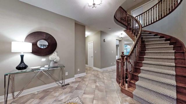 804 Primrose Crt, House detached with 4 bedrooms, 5 bathrooms and 6 parking in Pickering ON | Image 6