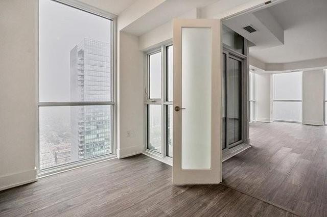 5102 - 1 Yorkville Ave, Condo with 2 bedrooms, 3 bathrooms and 2 parking in Toronto ON | Image 6