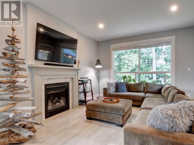 3552 Honeycrisp Ave, House detached with 4 bedrooms, 4 bathrooms and 6 parking in Langford BC | Image 2